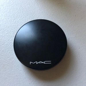 MAC medium powder
